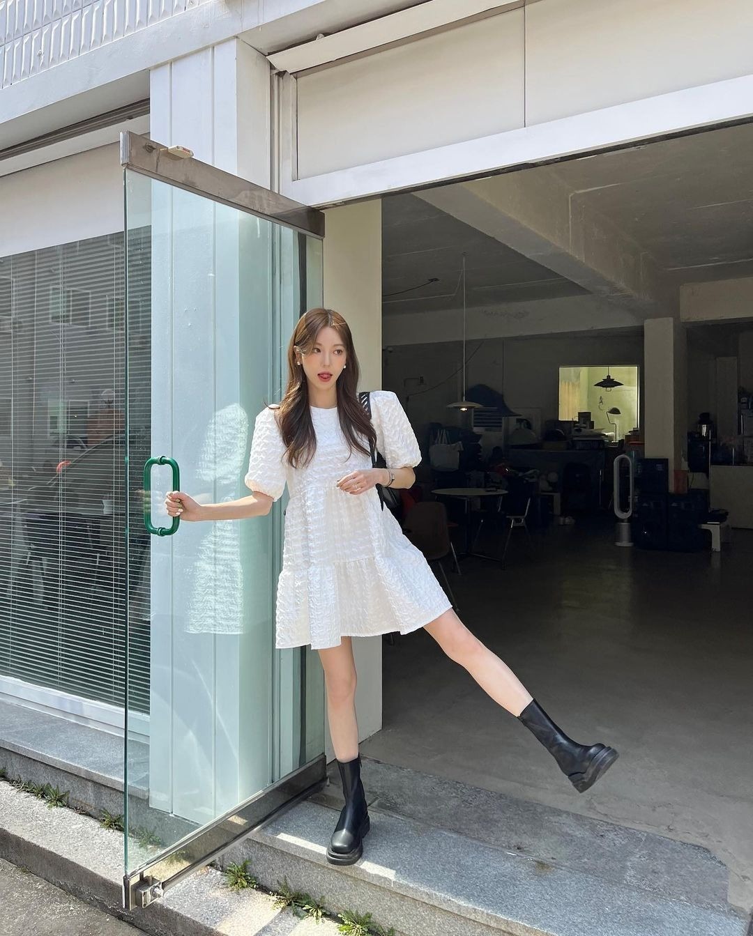 4 mẫu v&aacute;y h&egrave; "chuốc say" mọi c&ocirc; g&aacute;i, gi&uacute;p n&agrave;ng mặc đẹp kh&ocirc;ng trượt ph&aacute;t n&agrave;o- Ảnh 13.