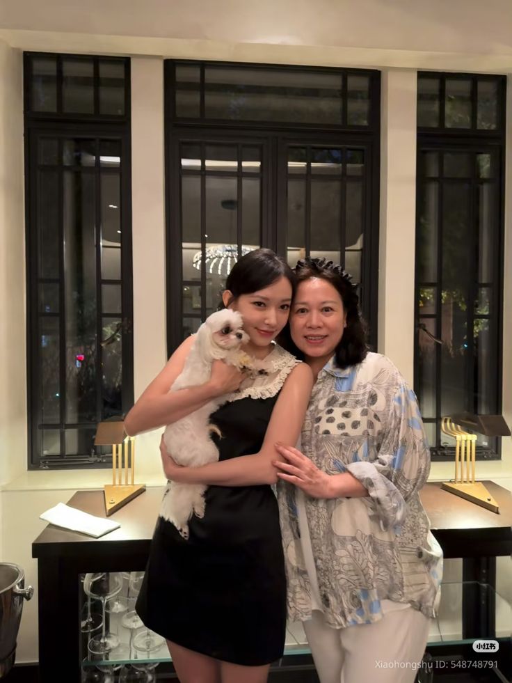 &ldquo;Ng&agrave;y xưa 2 triệu nu&ocirc;i được cả nh&agrave;, sao giờ con ti&ecirc;u cho m&igrave;nh c&ograve;n kh&ocirc;ng đủ?&rdquo;, c&acirc;u trả lời của mẹ khiến t&ocirc;i nghẹn l&ograve;ng- Ảnh 2.