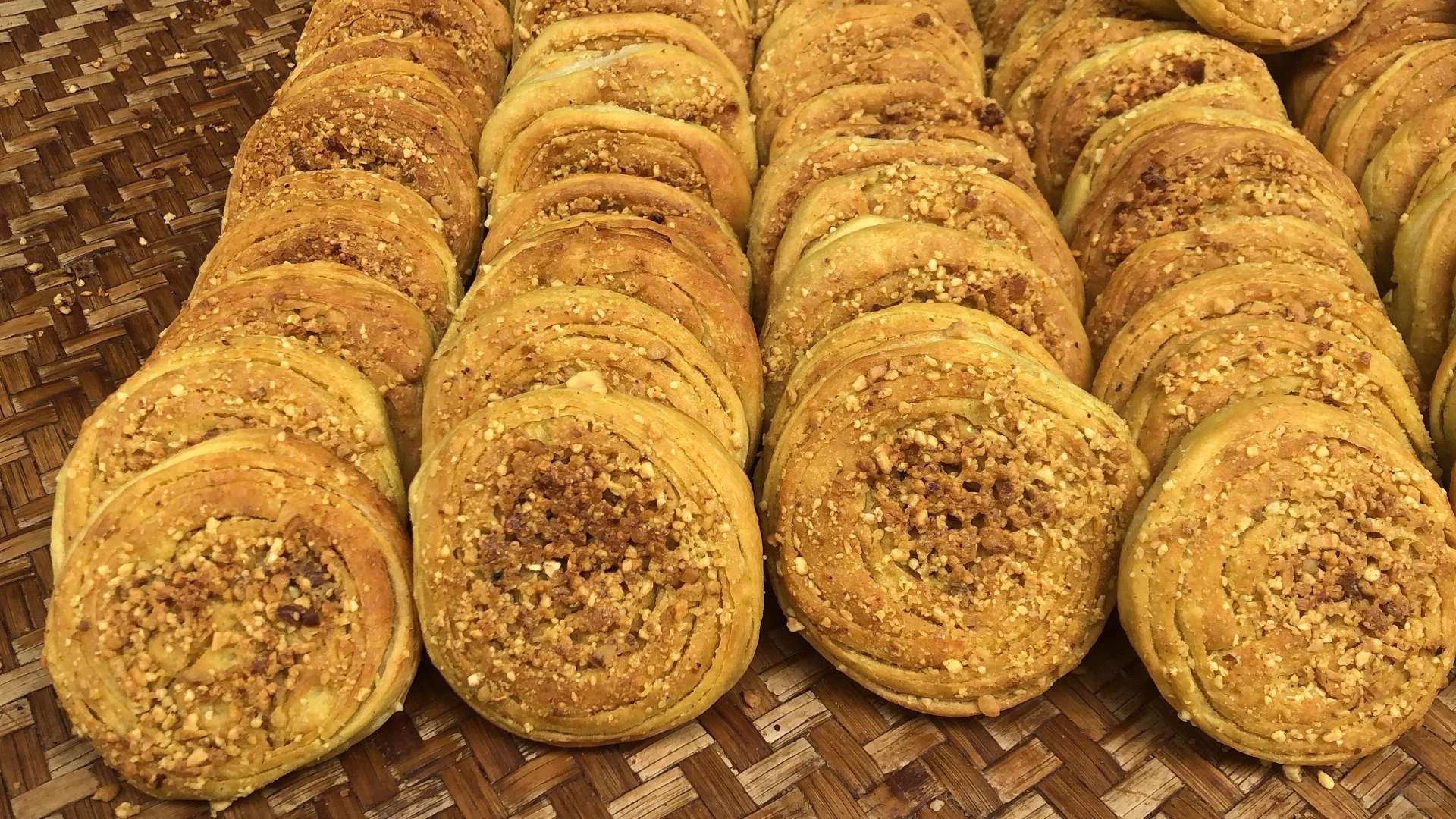 Kh&aacute;m ph&aacute; 6 m&oacute;n ăn lề đường "đỉnh n&oacute;c" khiến d&acirc;n bản địa m&ecirc; mẩn ở Tứ Xuy&ecirc;n, m&oacute;n số 6 giống hệt b&aacute;nh m&igrave; ph&aacute; lấu Việt Nam!- Ảnh 21.