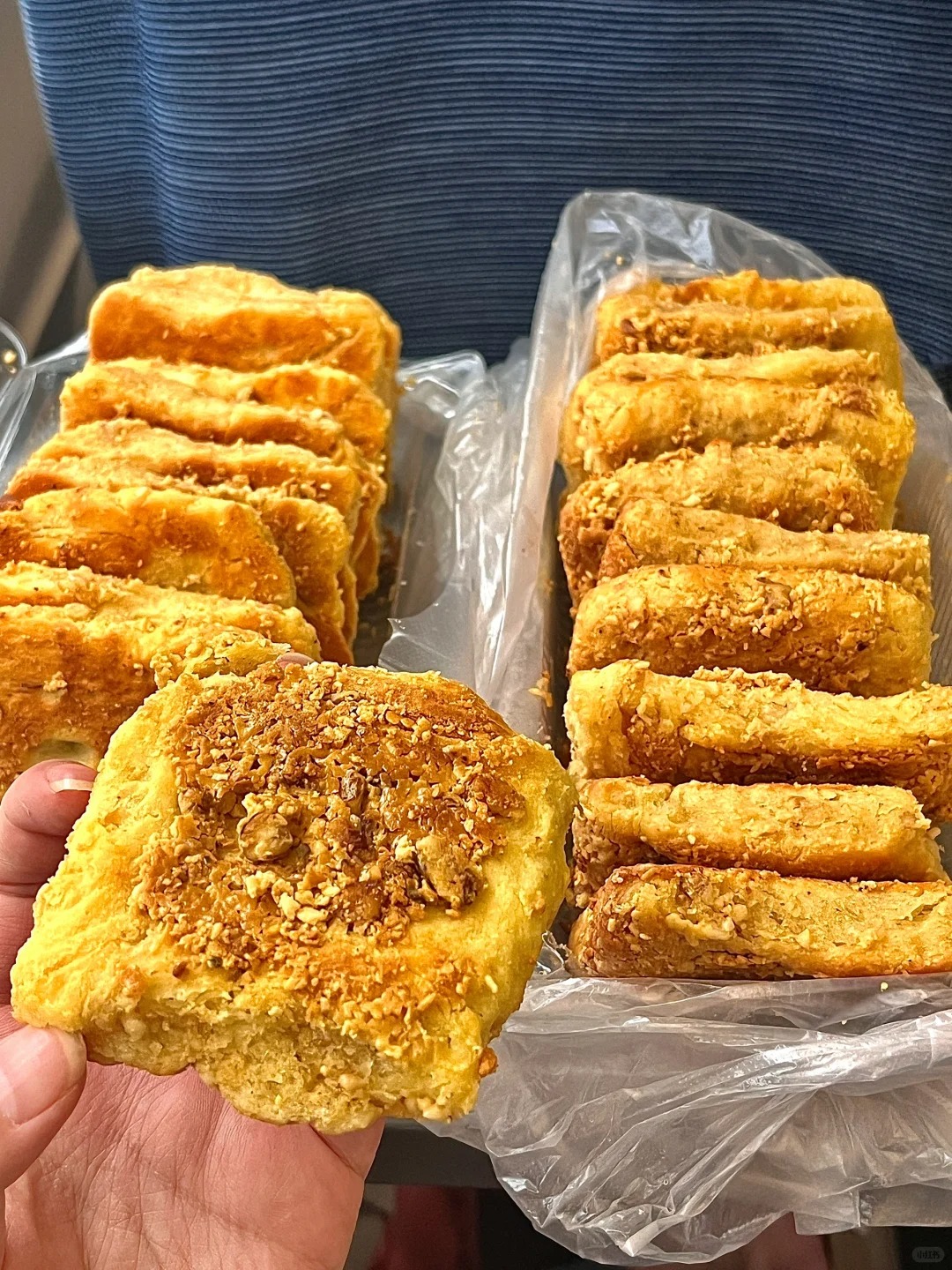 Kh&aacute;m ph&aacute; 6 m&oacute;n ăn lề đường "đỉnh n&oacute;c" khiến d&acirc;n bản địa m&ecirc; mẩn ở Tứ Xuy&ecirc;n, m&oacute;n số 6 giống hệt b&aacute;nh m&igrave; ph&aacute; lấu Việt Nam!- Ảnh 23.