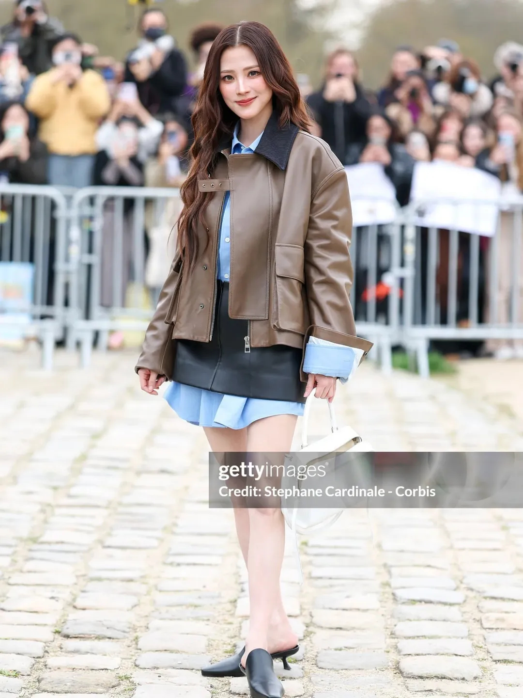 Nhan sắc thật của Baifern Pimchanok qua &ldquo;ống k&iacute;nh hủy diệt&rdquo; Getty Images ở Paris Fashion Week- Ảnh 4.