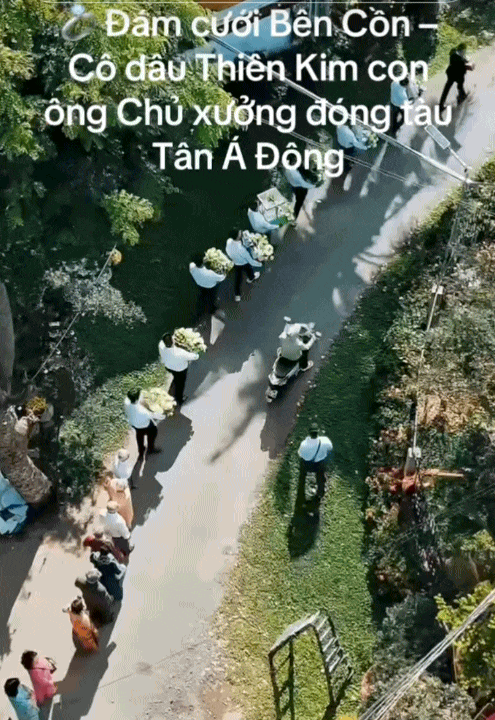 Lễ cưới của &aacute;i nữ "&ocirc;ng tr&ugrave;m" đ&oacute;ng t&agrave;u Tiền Giang: Kh&ocirc;ng gian tiệc rộng lớn nhưng tư gia nh&agrave; g&aacute;i mới l&agrave; điểm nhấn- Ảnh 2.