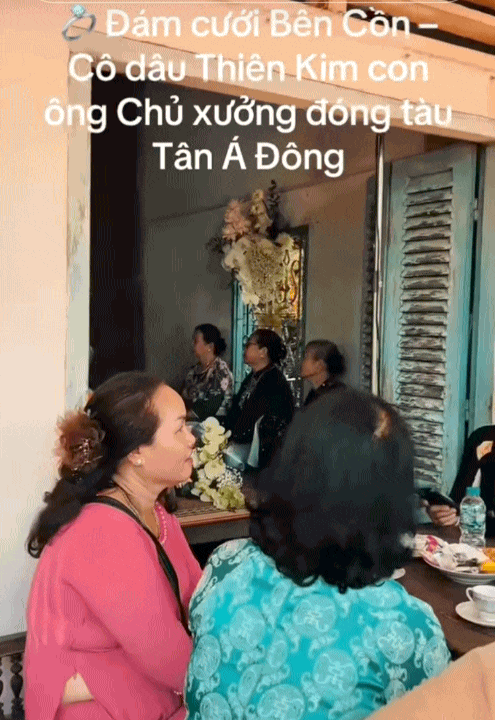 Lễ cưới của &aacute;i nữ "&ocirc;ng tr&ugrave;m" đ&oacute;ng t&agrave;u Tiền Giang: Kh&ocirc;ng gian tiệc rộng lớn nhưng tư gia nh&agrave; g&aacute;i mới l&agrave; điểm nhấn- Ảnh 8.