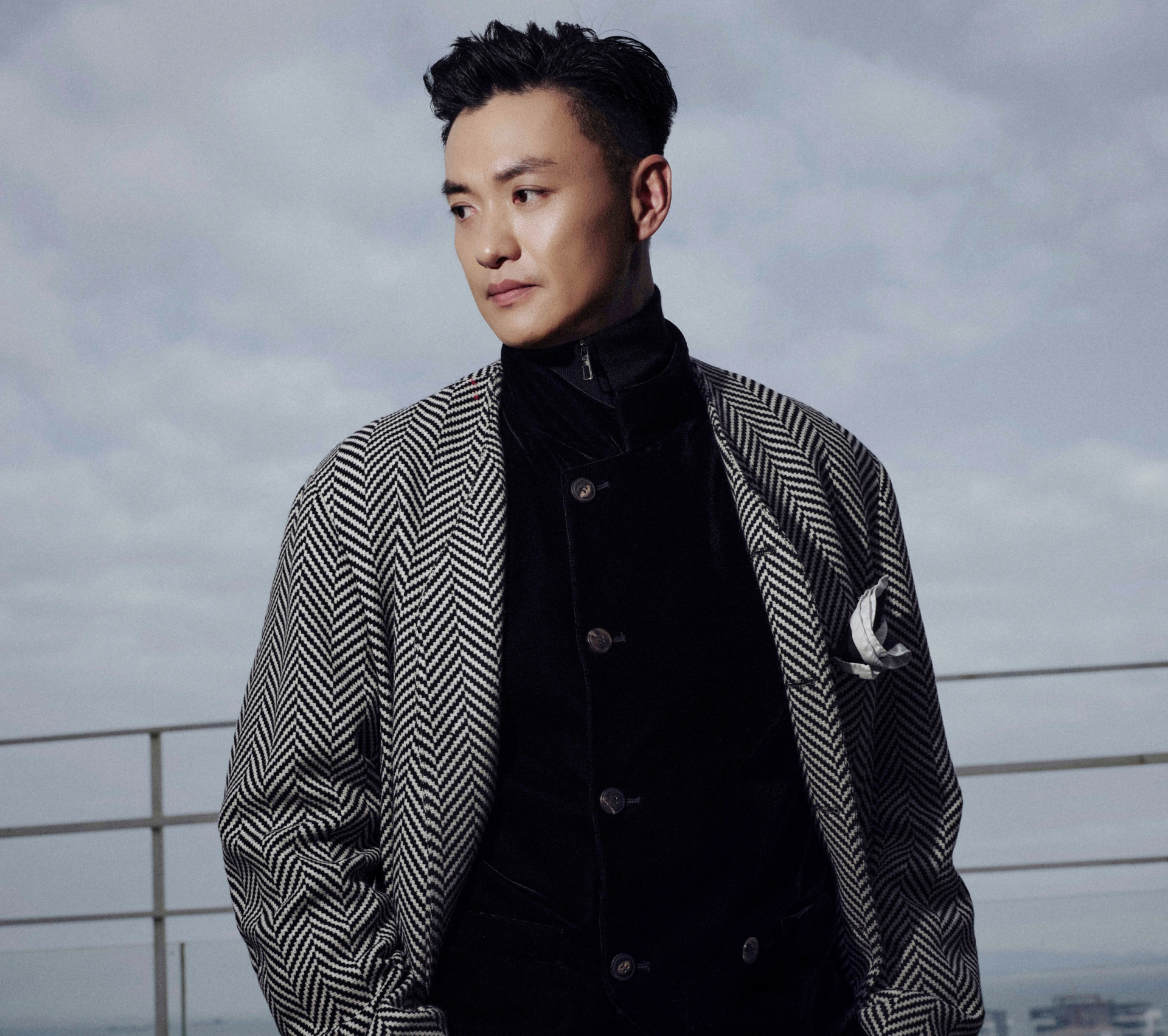 Nam diễn vi&ecirc;n bị 300 đo&agrave;n phim từ chối v&igrave; k&eacute;m sắc, đổi đời nhờ thay vợ g&aacute;nh nợ 54 tỷ- Ảnh 1.