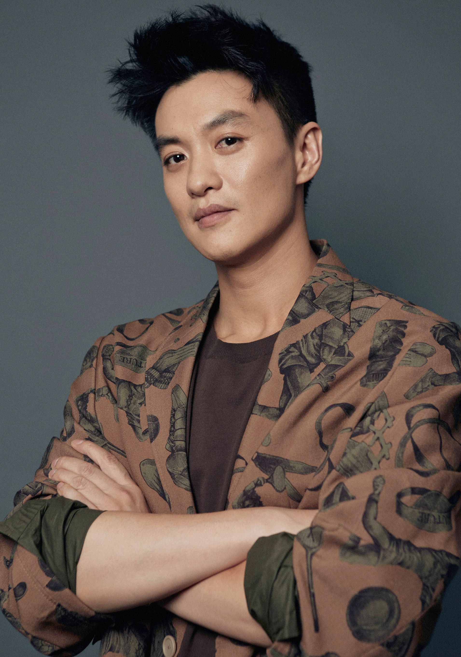 Nam diễn vi&ecirc;n bị 300 đo&agrave;n phim từ chối v&igrave; k&eacute;m sắc, đổi đời nhờ thay vợ g&aacute;nh nợ 54 tỷ- Ảnh 2.