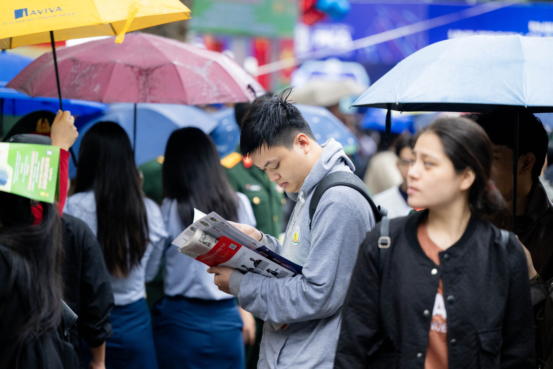 "Si&ecirc;u Chủ nhật" tư vấn tuyển sinh 2026 tại Đại học B&aacute;ch khoa H&agrave; Nội: Hơn 320 gian trại, học sinh đội mưa đến t&igrave;m hiểu ng&agrave;nh học- Ảnh 5.