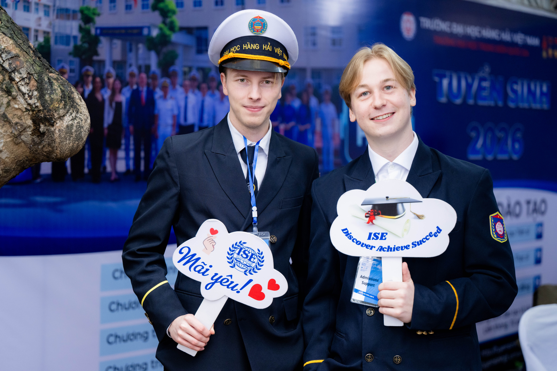 "Si&ecirc;u Chủ nhật" tư vấn tuyển sinh 2026 tại Đại học B&aacute;ch khoa H&agrave; Nội: Hơn 320 gian trại, học sinh đội mưa đến t&igrave;m hiểu ng&agrave;nh học- Ảnh 14.