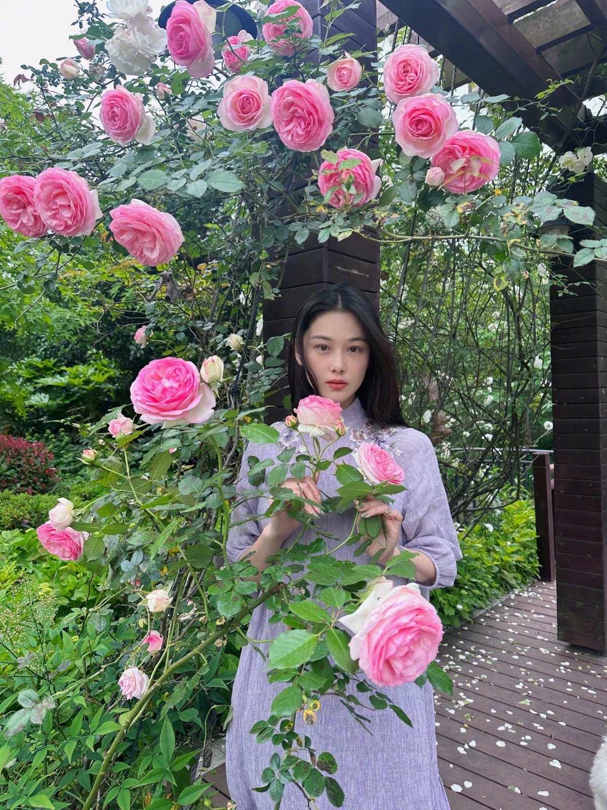 Minh tinh - sĩ quan đặc c&ocirc;ng n&ecirc;n duy&ecirc;n nhờ show nhập ngũ: 