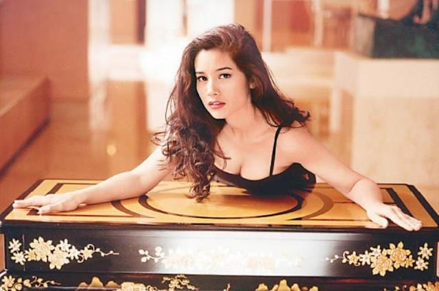 "Nữ thần Cbiz" sa cơ sang Việt Nam b&aacute;n cafe kiếm sống, diện mạo giờ chỉ c&ograve;n da bọc xương- Ảnh 4.