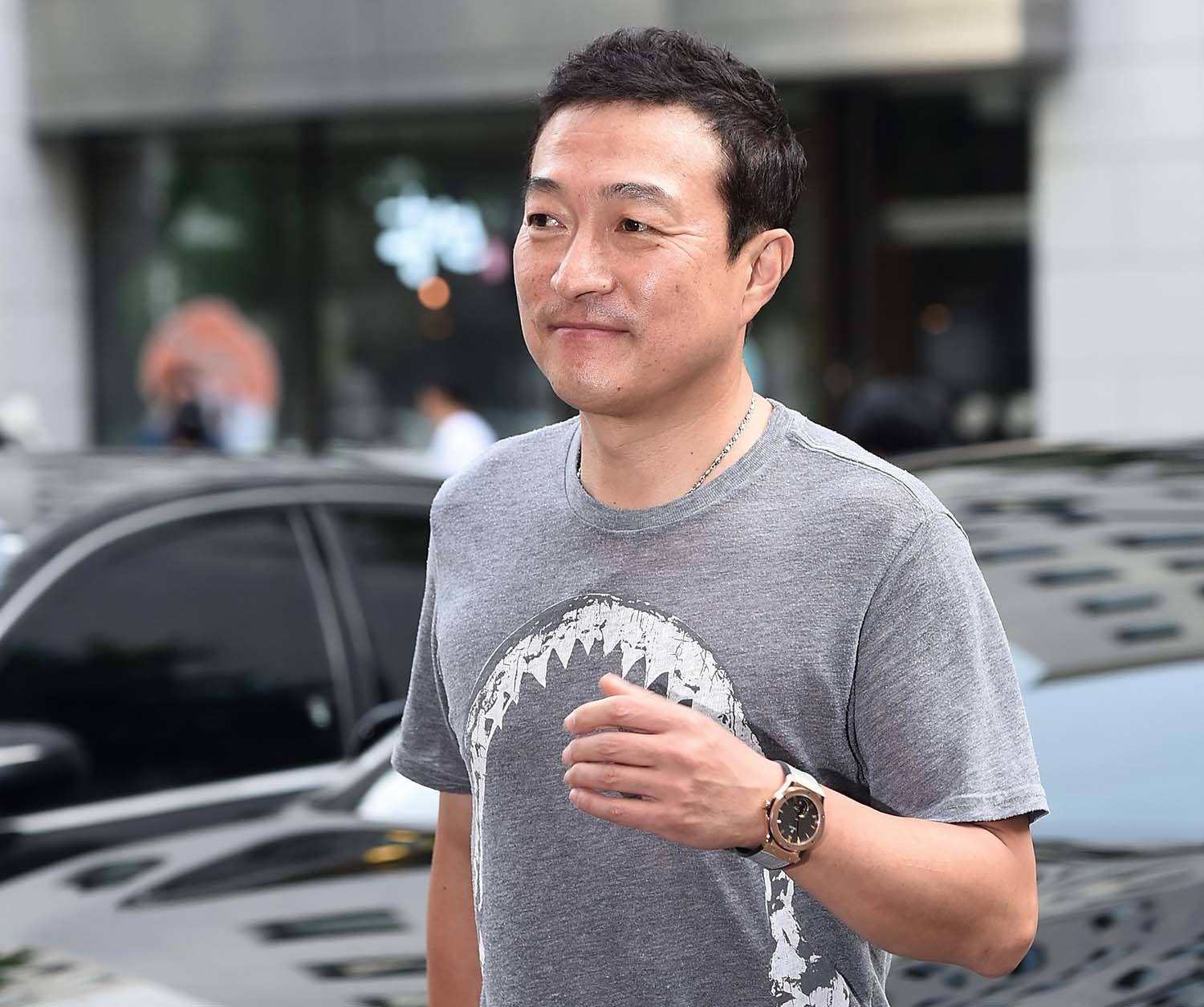 Cảnh tượng hỗn loạn b&oacute;c trần vỏ bọc h&ocirc;n nh&acirc;n của cặp đ&ocirc;i đẹp h&agrave;ng đầu showbiz- Ảnh 5.