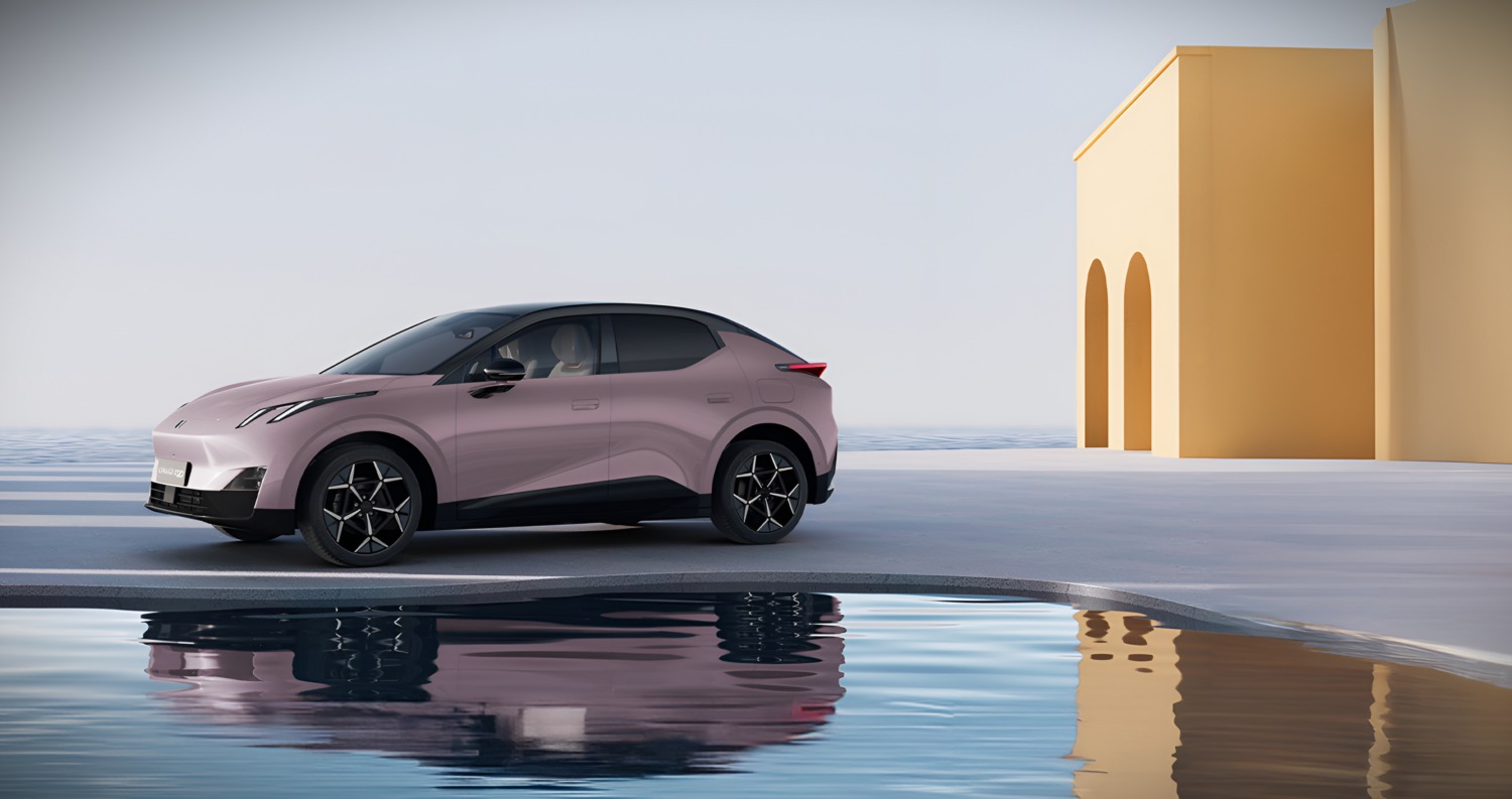 Một chiếc xe điện tại Trung Quốc vừa gặp tai nạn theo c&aacute;ch rất kh&oacute; tưởng tượng- Ảnh 1.