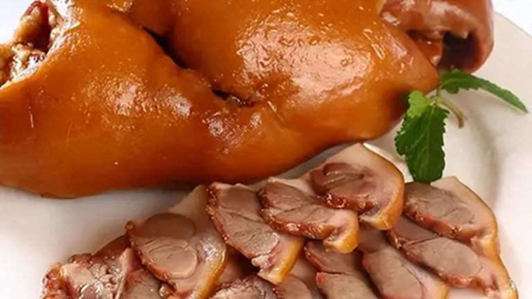 Phần thịt lợn "phải đặt trước mới c&oacute; m&agrave; mua", ăn đ&uacute;ng c&aacute;ch c&oacute; thể mang lại 4 lợi &iacute;ch lớn cho sức khỏe, b&aacute;c sĩ cũng phải khen ngợi- Ảnh 3.