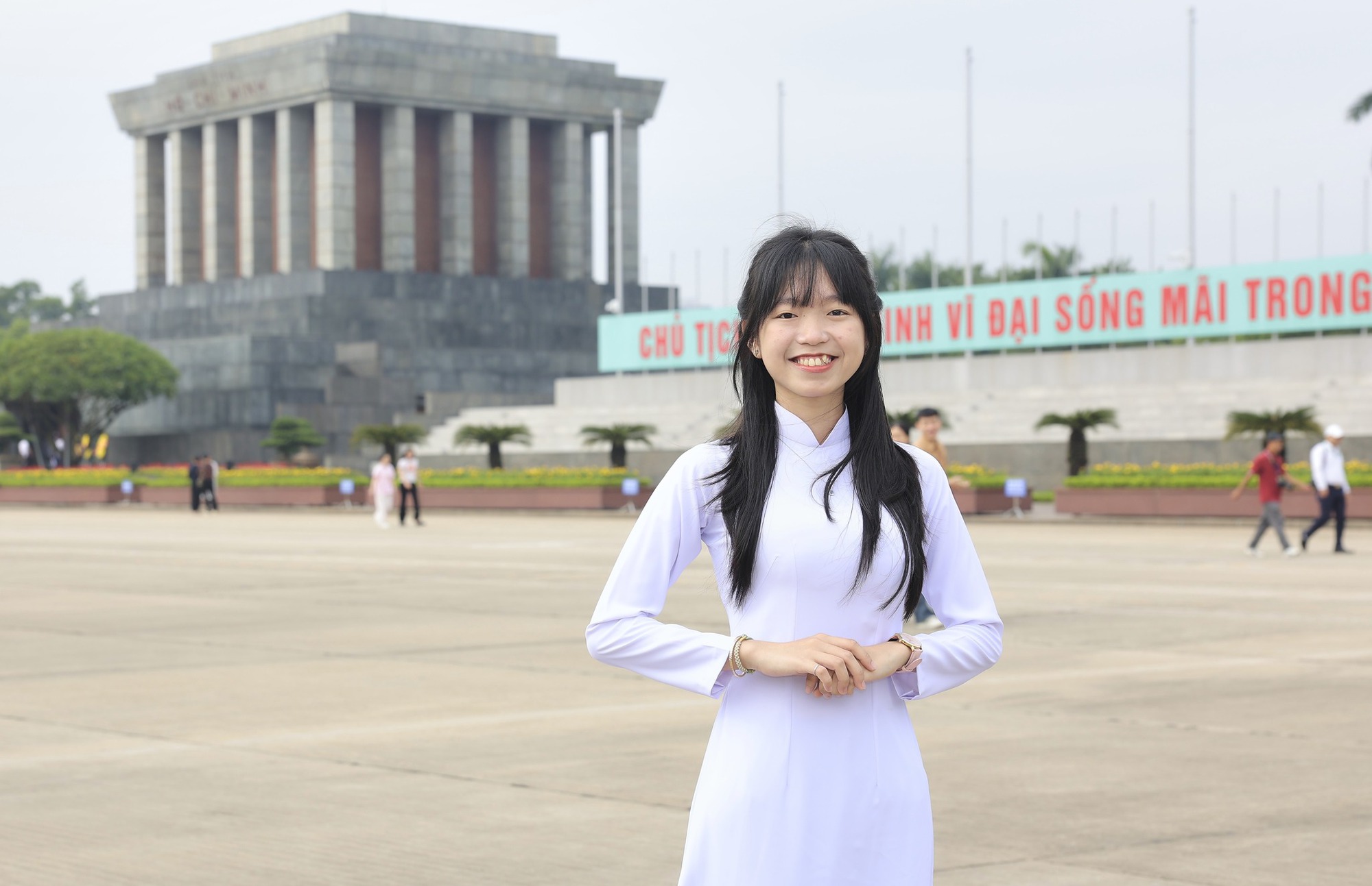 Điểm mặt loạt "con g&aacute;i nh&agrave; người ta" đến phụ huynh cũng m&ecirc;: Người l&agrave; thủ khoa, người theo đuổi giấc mơ khoa học- Ảnh 2.