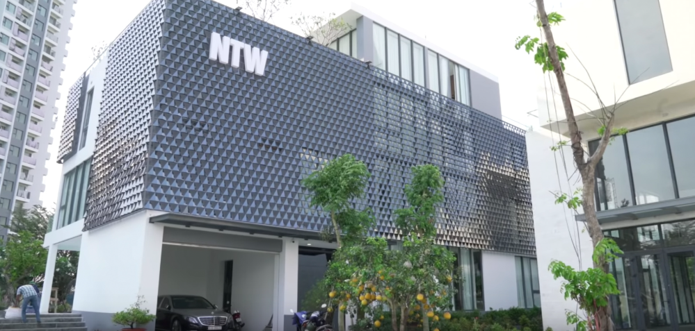 "Nữ ho&agrave;ng nội y" từng khiến đại gia gốc Việt hơn 45 tuổi si m&ecirc;, U40 lẻ b&oacute;ng trong biệt thự 50 tỷ- Ảnh 5.