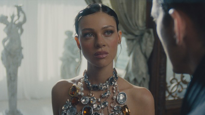 Con d&acirc;u nh&agrave; Beckham n&oacute;i về vai diễn trong phim 18+ g&acirc;y sốc- Ảnh 2.