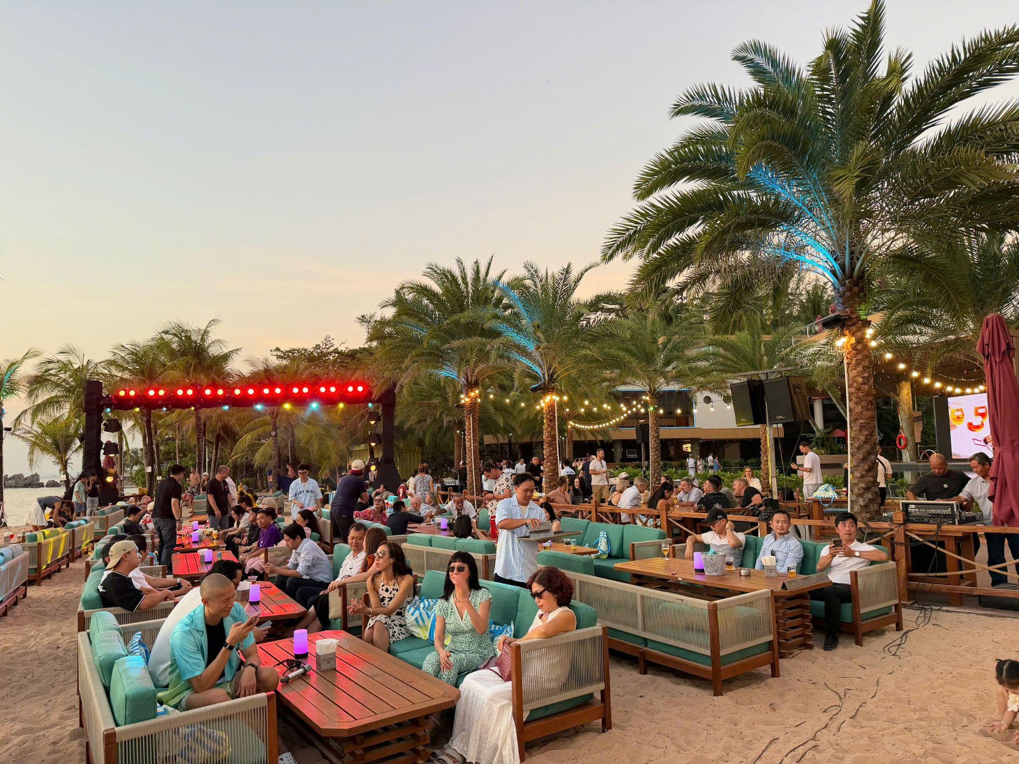 Phú Quốc - Nơi East West Brewing đặt trọn trải nghiệm và giới thiệu Good times lager- Ảnh 3. Phú Quốc - Nơi East West Brewing đặt trọn trải nghiệm và giới thiệu Good times lager- Ảnh 3.