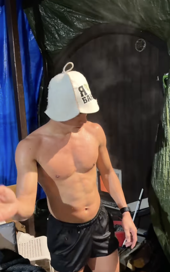 Sốc với cảnh B&ugrave;i Tiến Dũng cởi trần lộ body 6 m&uacute;i "tắm tuyết" giữa -6độ C, "b&agrave;i test" khắc nghiệt từ nh&agrave; vợ T&acirc;y- Ảnh 2.