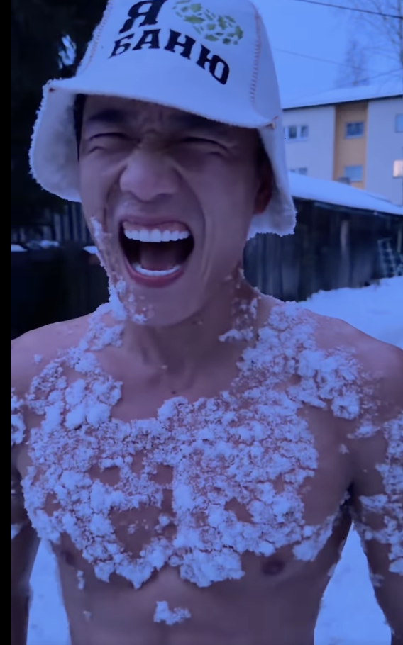 Sốc với cảnh B&ugrave;i Tiến Dũng cởi trần lộ body 6 m&uacute;i "tắm tuyết" giữa -6độ C, "b&agrave;i test" khắc nghiệt từ nh&agrave; vợ T&acirc;y- Ảnh 4.