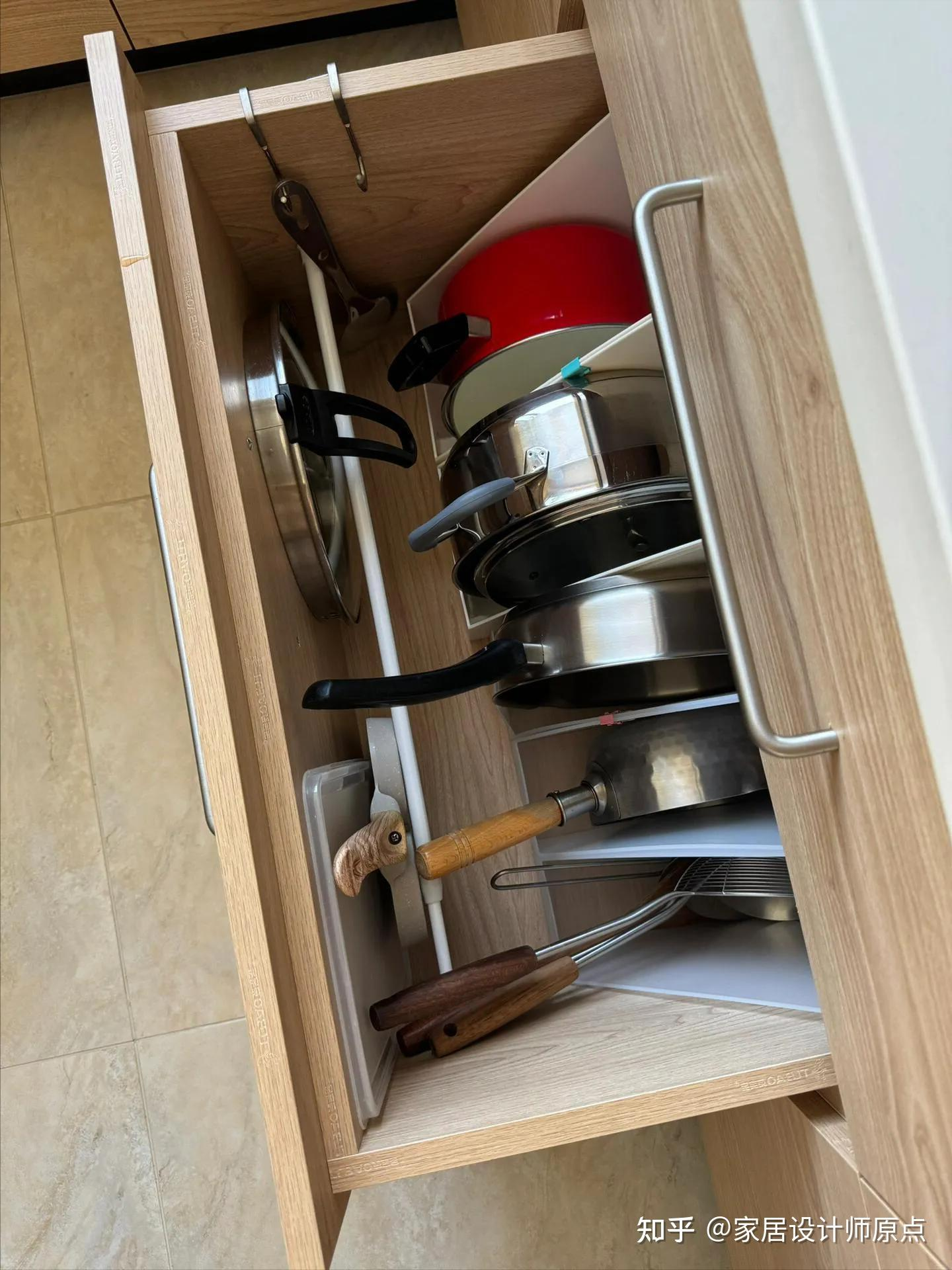 Sau khi tận mắt nh&igrave;n căn nh&agrave; của một phụ nữ 50 tuổi, t&ocirc;i mới hiểu: Nh&agrave; sạch ch&iacute;nh l&agrave; phong thủy tốt nhất - ri&ecirc;ng căn bếp của b&agrave; khiến h&agrave;ng ngh&igrave;n người học theo- Ảnh 3.