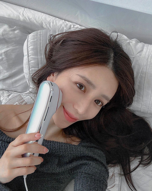 Mẹ Nhật U40 xinh đẹp, tươi tắn như ngo&agrave;i 20: B&iacute; quyết d&aacute;ng đẹp bắt nguồn từ c&aacute;ch ăn- Ảnh 4.