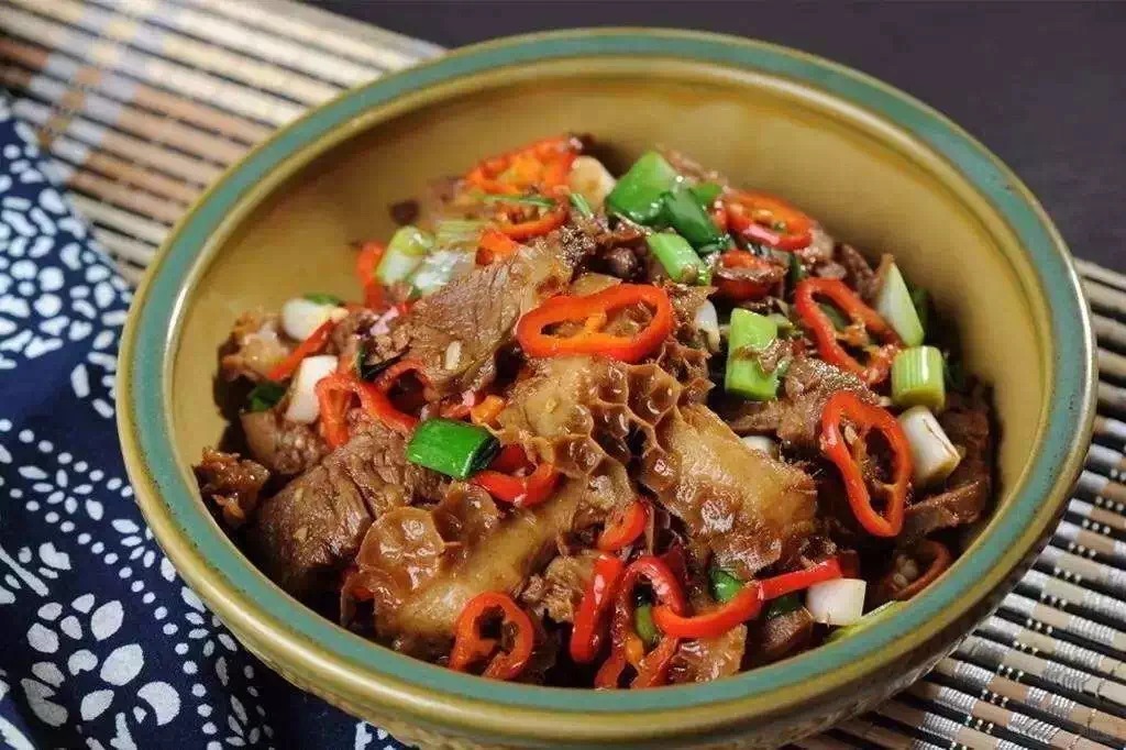 Ở v&ugrave;ng n&agrave;y c&oacute; m&oacute;n kẹo tơ sen lạ l&ugrave;ng: H&oacute;a ra lại l&agrave; thức qu&agrave; tuổi thơ lớn c&ugrave;ng bao người d&acirc;n Việt!- Ảnh 6.