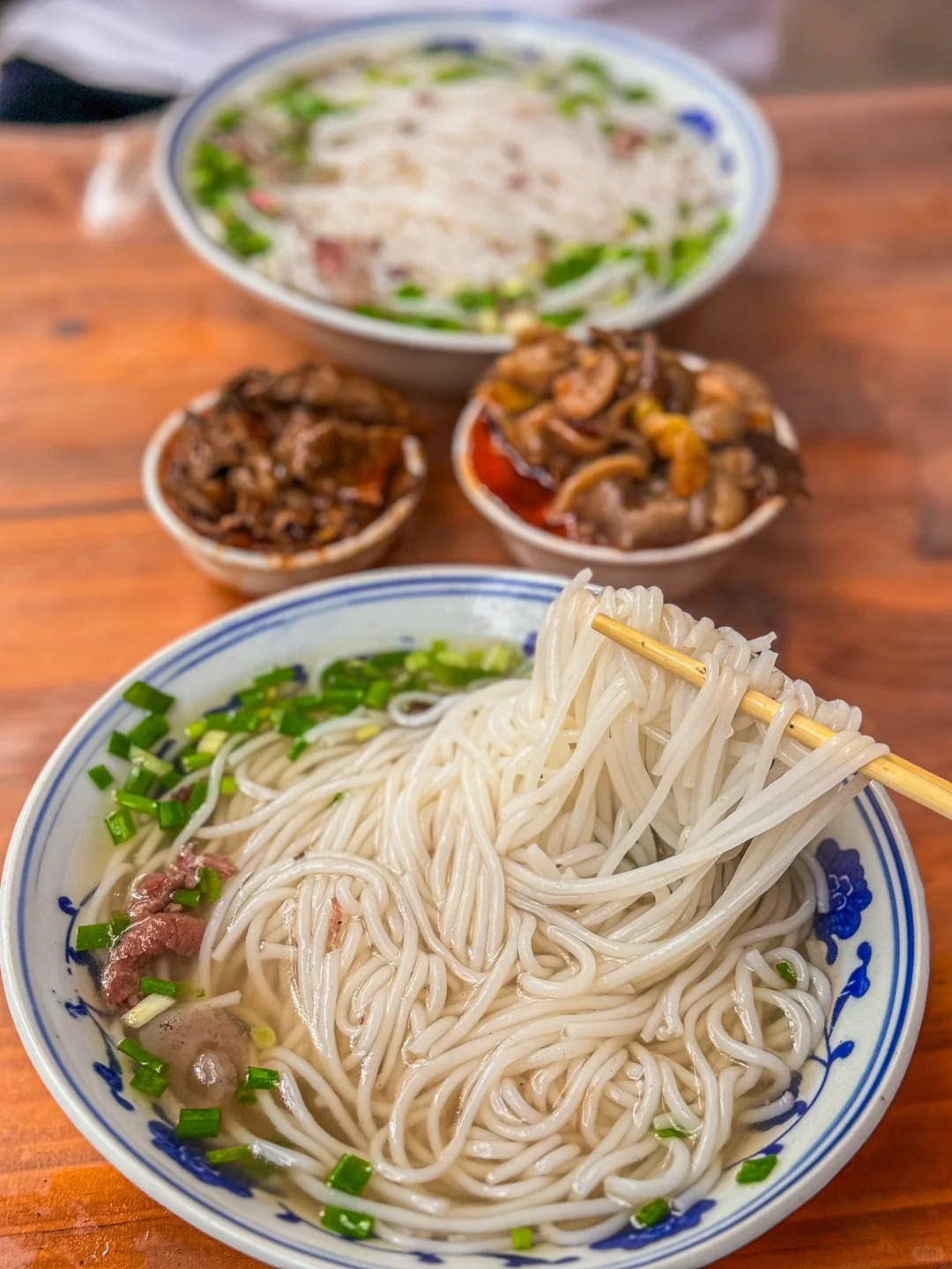 Ở v&ugrave;ng n&agrave;y c&oacute; m&oacute;n kẹo tơ sen lạ l&ugrave;ng: H&oacute;a ra lại l&agrave; thức qu&agrave; tuổi thơ lớn c&ugrave;ng bao người d&acirc;n Việt!- Ảnh 2.