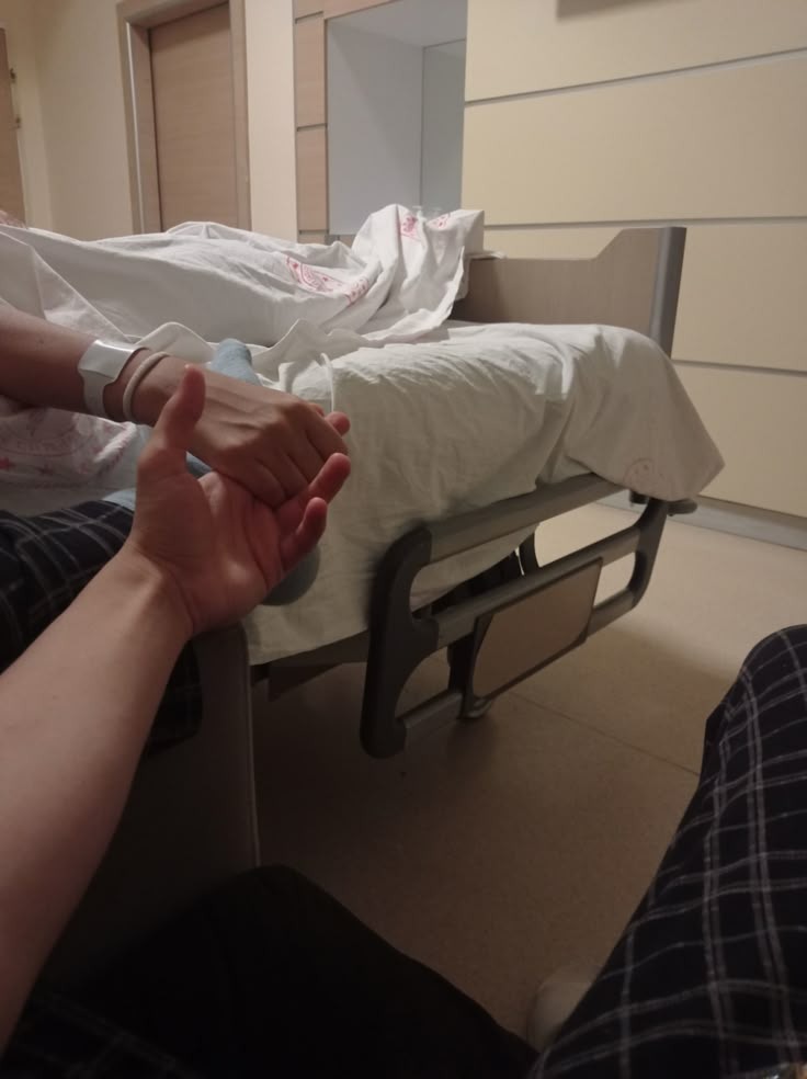 Sau 1 tuần nằm viện vì khối u, tôi nhận ra điều quan trọng nhất tuổi 40: Giữ 5 thứ và bỏ 5 thứ- Ảnh 1. Sau 1 tuần nằm viện vì khối u, tôi nhận ra điều quan trọng nhất tuổi 40: Giữ 5 thứ và bỏ 5 thứ- Ảnh 1.