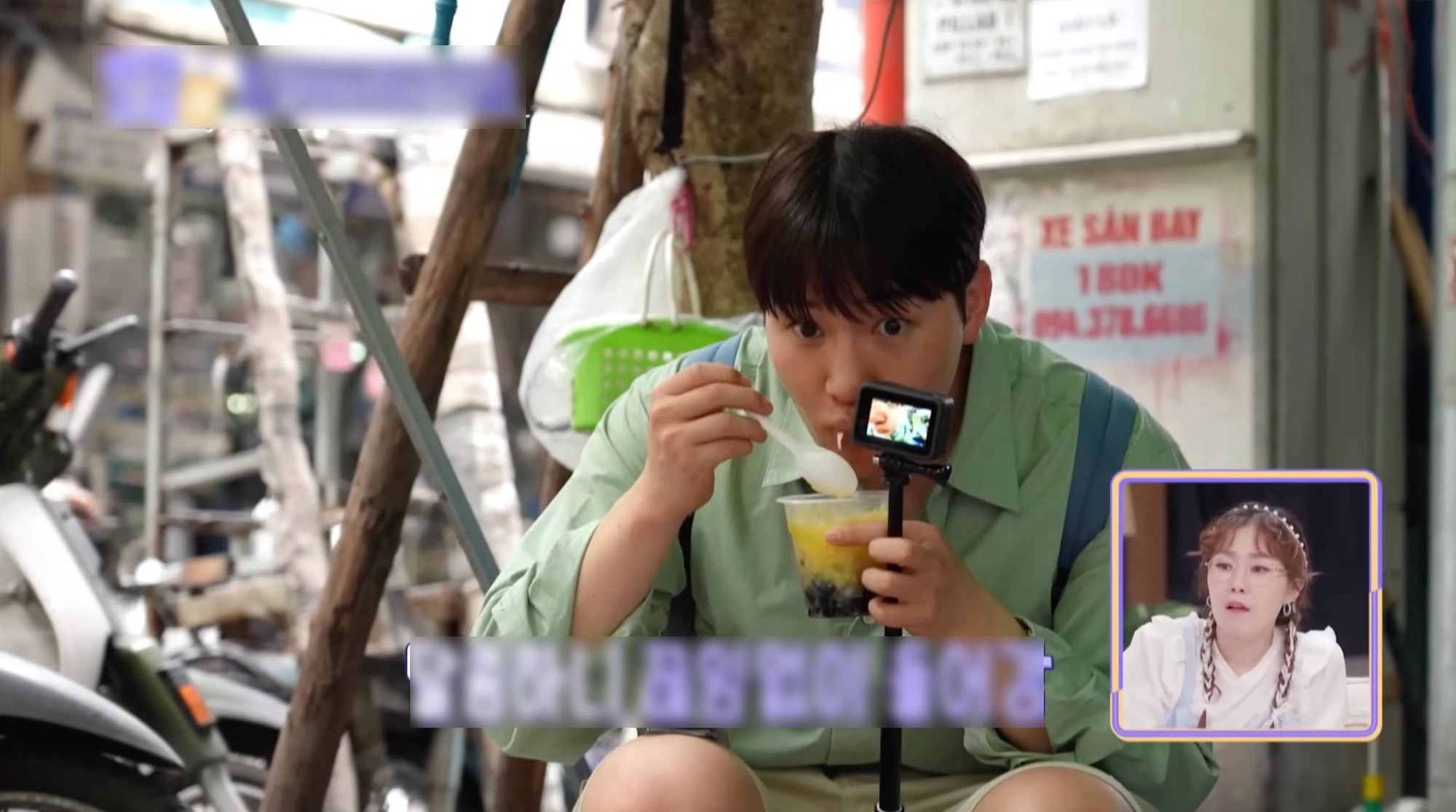 M&oacute;n ăn 25.000 đồng của Việt Nam l&ecirc;n đ&agrave;i H&agrave;n Quốc, sao nam ngồi ghế nhựa say m&ecirc; ăn giữa phố- Ảnh 3.