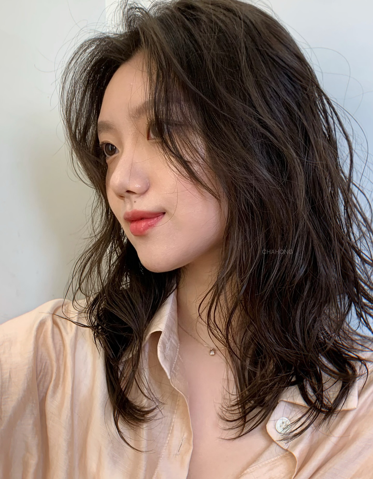 Để t&oacute;c d&agrave;i m&atilde;i cũng ch&aacute;n, chị em n&ecirc;n đổi sang t&oacute;c ngang vai v&igrave; c&oacute; 4 kiểu trẻ xinh v&agrave; n&acirc;ng tầm nhan sắc- Ảnh 10.