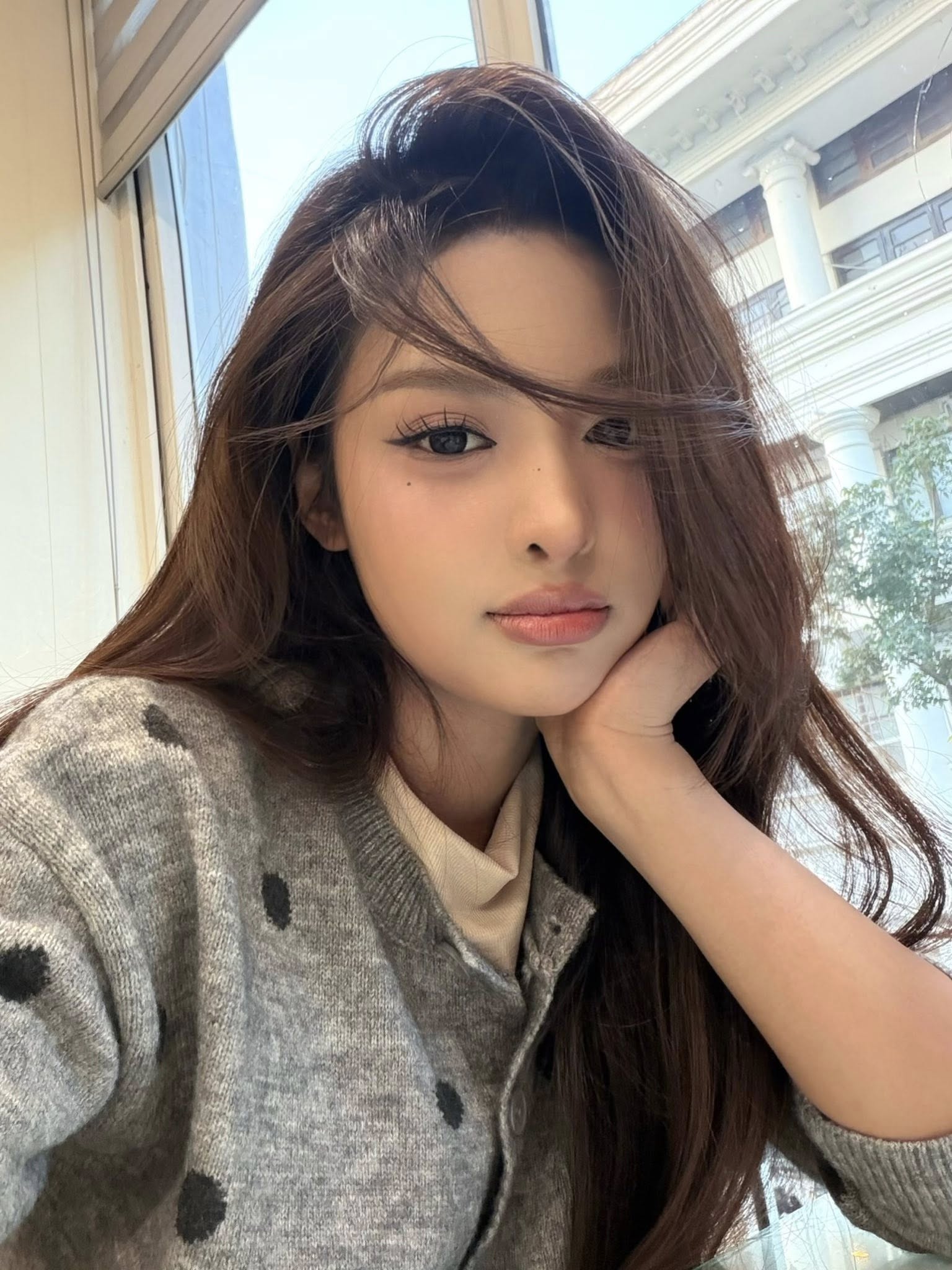 C&ocirc; g&aacute;i 22 tuổi đ&oacute;ng MV HIEUTHUHAI: L&agrave; gương mặt mới toanh, đời thường đẹp cỡ n&agrave;y kh&ocirc;ng nổi tiếng hơi ph&iacute;!- Ảnh 4.