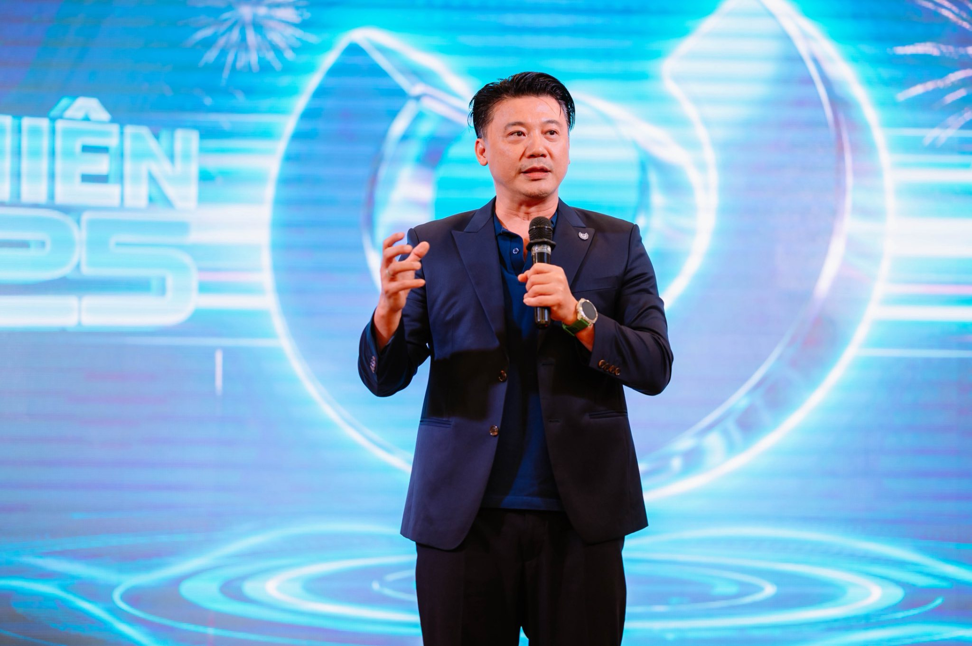 Hơn 1 thập kỷ trước của Ph&oacute; Tổng gi&aacute;m đốc ACB Nguyễn Khắc Nguyện v&agrave; Hoa hậu Mai Phương Thu&yacute;- Ảnh 5.