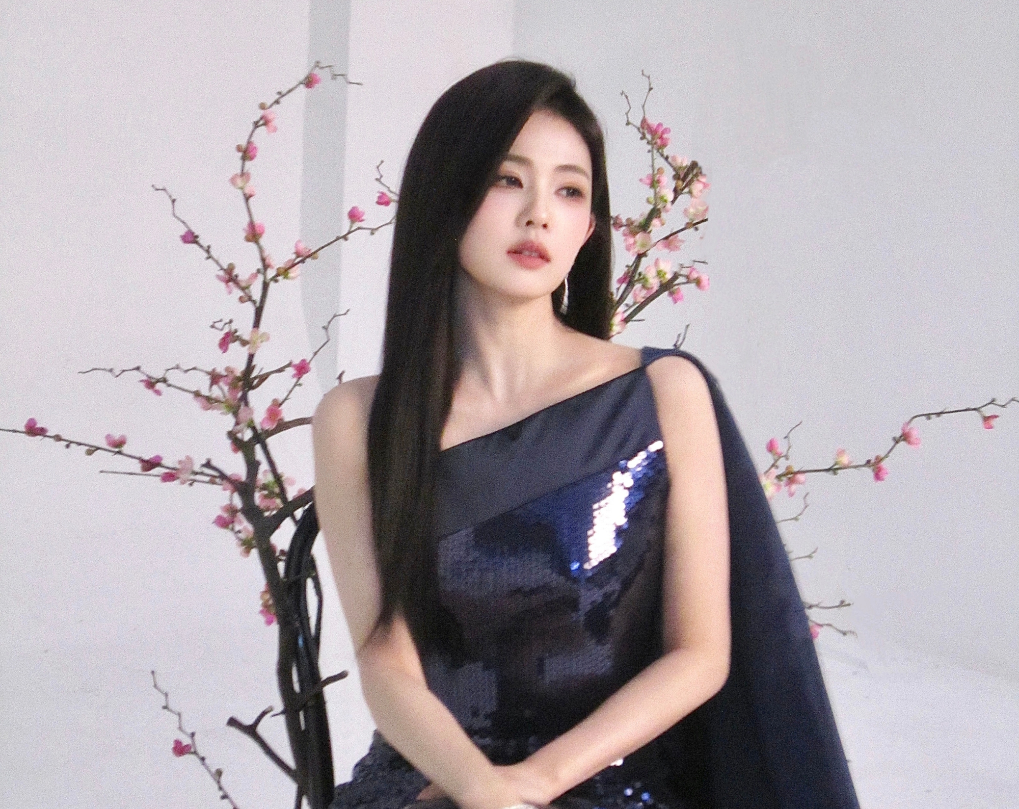 Visual n&agrave;y chấm điểm 9 chẳng ai d&aacute;m nhận điểm 10, một c&aacute;i nh&iacute;u m&agrave;y cũng đủ l&agrave;m l&ograve;ng người bấn loạn- Ảnh 10.