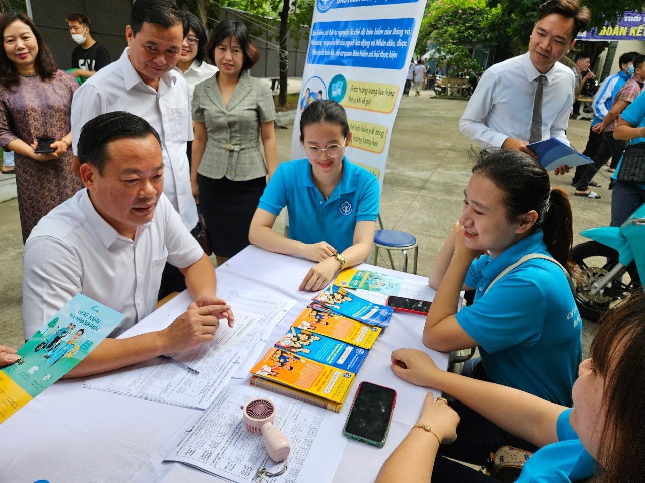 Đóng BHXH tự nguyện bao nhiêu để nhận lương hưu 5 triệu/tháng?- Ảnh 1. img