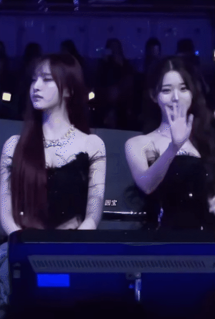 Mỹ nh&acirc;n khổ nhất showbiz: Mất 3 năm để &ldquo;vịt ho&aacute; thi&ecirc;n nga&rdquo;, đẹp đến mấy cũng kh&ocirc;ng được giật spotlight- Ảnh 8.