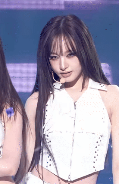 Mỹ nh&acirc;n khổ nhất showbiz: Mất 3 năm để &ldquo;vịt ho&aacute; thi&ecirc;n nga&rdquo;, đẹp đến mấy cũng kh&ocirc;ng được giật spotlight- Ảnh 3.