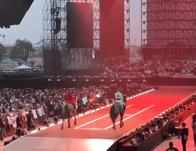 Concert Việt đầu tư mạnh tay tới nỗi kh&aacute;n giả chỉ biết thốt l&ecirc;n: Ban tổ chức lỗ bao nhi&ecirc;u tiền?- Ảnh 3.