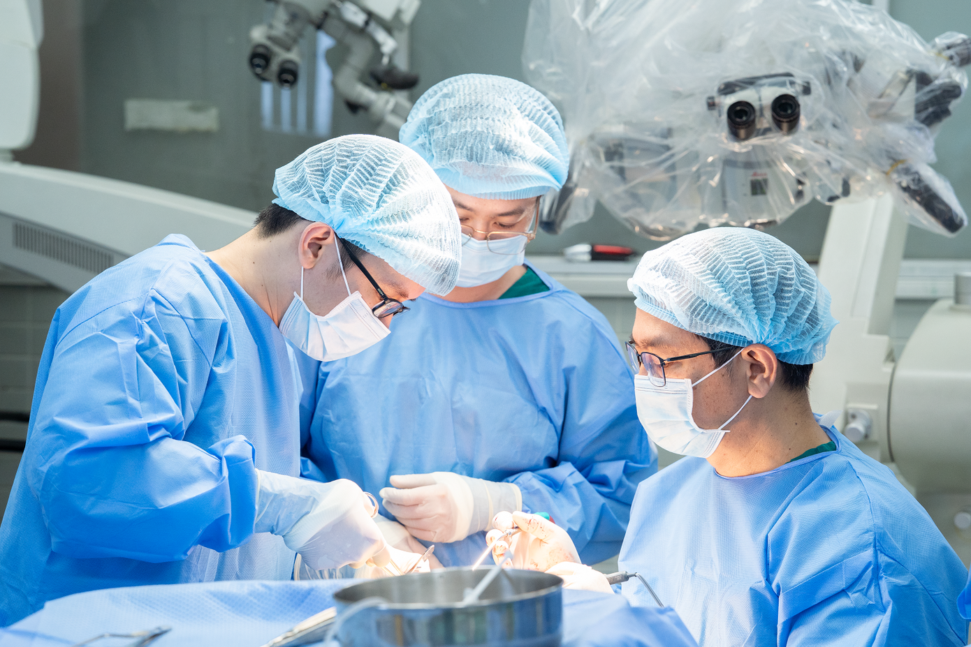 'Bắc cầu' động mạch n&atilde;o cứu c&ocirc; g&aacute;i trẻ nguy kịch v&igrave; bệnh hiếm gặp- Ảnh 2.