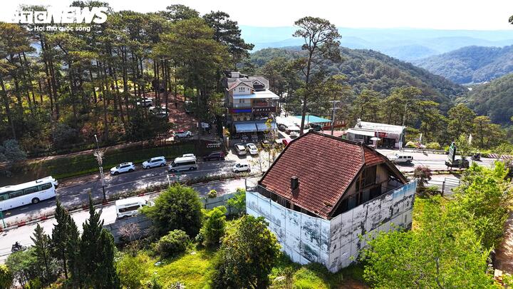 Cận cảnh biệt thự, khu nh&agrave; đất "v&agrave;ng" bỏ hoang, l&atilde;ng ph&iacute; ở &ETH;&agrave; Lạt- Ảnh 1.