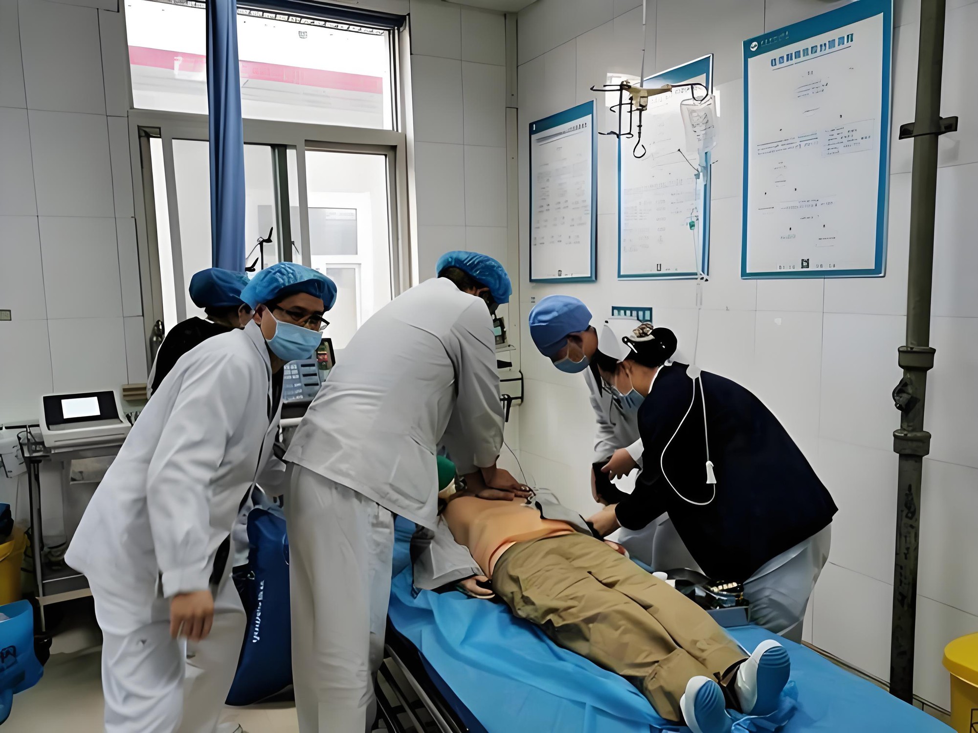 Ch&agrave;ng trai 19 tuổi qua đời v&igrave; ung thư dạ d&agrave;y, b&aacute;c sĩ lắc đầu: C&oacute; 4 th&oacute;i quen hủy hoại sức khoẻ, nhiều người vẫn v&ocirc; tư l&agrave;m mỗi ng&agrave;y- Ảnh 1.