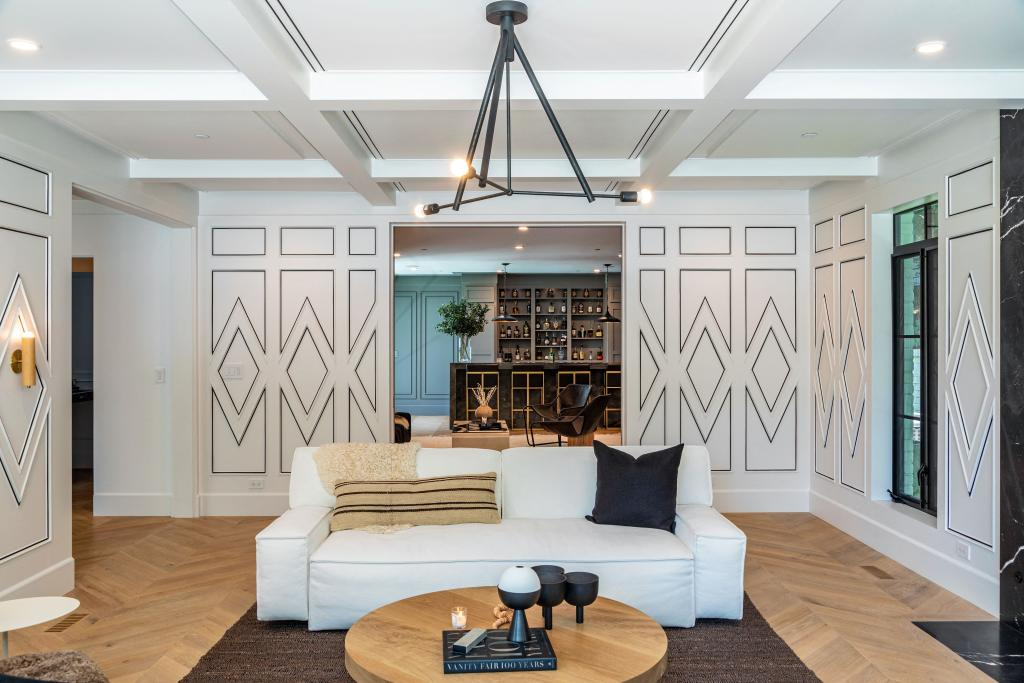 B&ecirc;n trong biệt thự 362,8 tỷ của Rihanna v&agrave; bạn trai: Nh&igrave;n ph&ograve;ng tắm đủ hiểu giới thượng lưu Mỹ gi&agrave;u cỡ n&agrave;o- Ảnh 12.