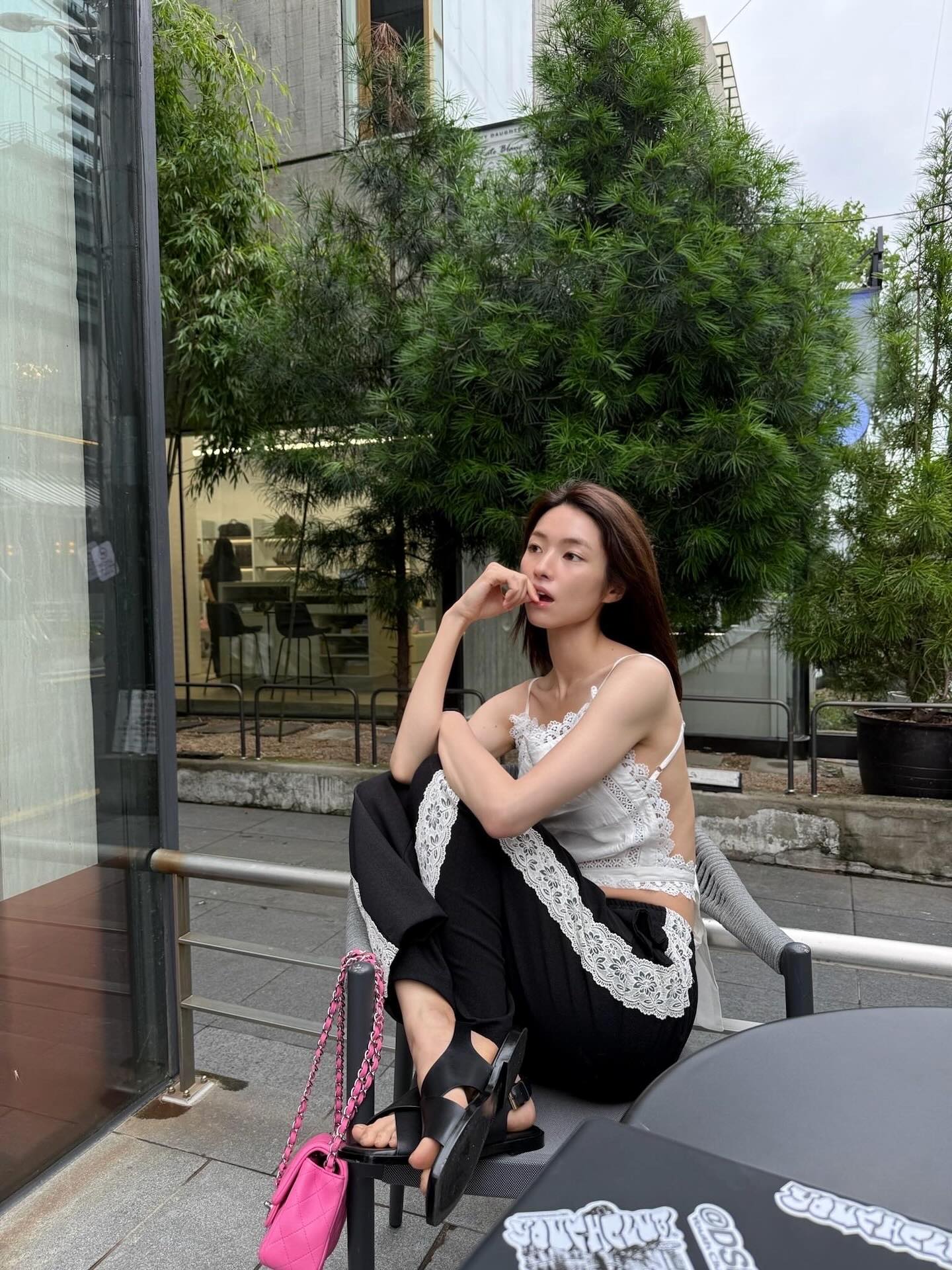 Nữ phụ khiến Jisoo bớt hot v&igrave; m&agrave;n "lột x&aacute;c" th&agrave;nh tiểu thư qu&aacute; đỉnh- Ảnh 20.