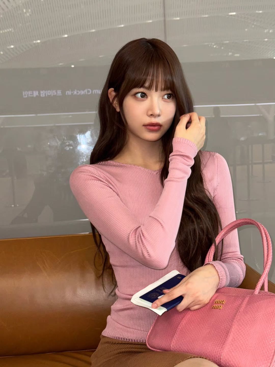 Nhan sắc giả dối của th&agrave;nh vi&ecirc;n nh&oacute;m nữ bị gh&eacute;t nhất Kpop, ai bảo giống &ldquo;c&ocirc;ng ch&uacute;a Kpop&rdquo; vậy?- Ảnh 5.