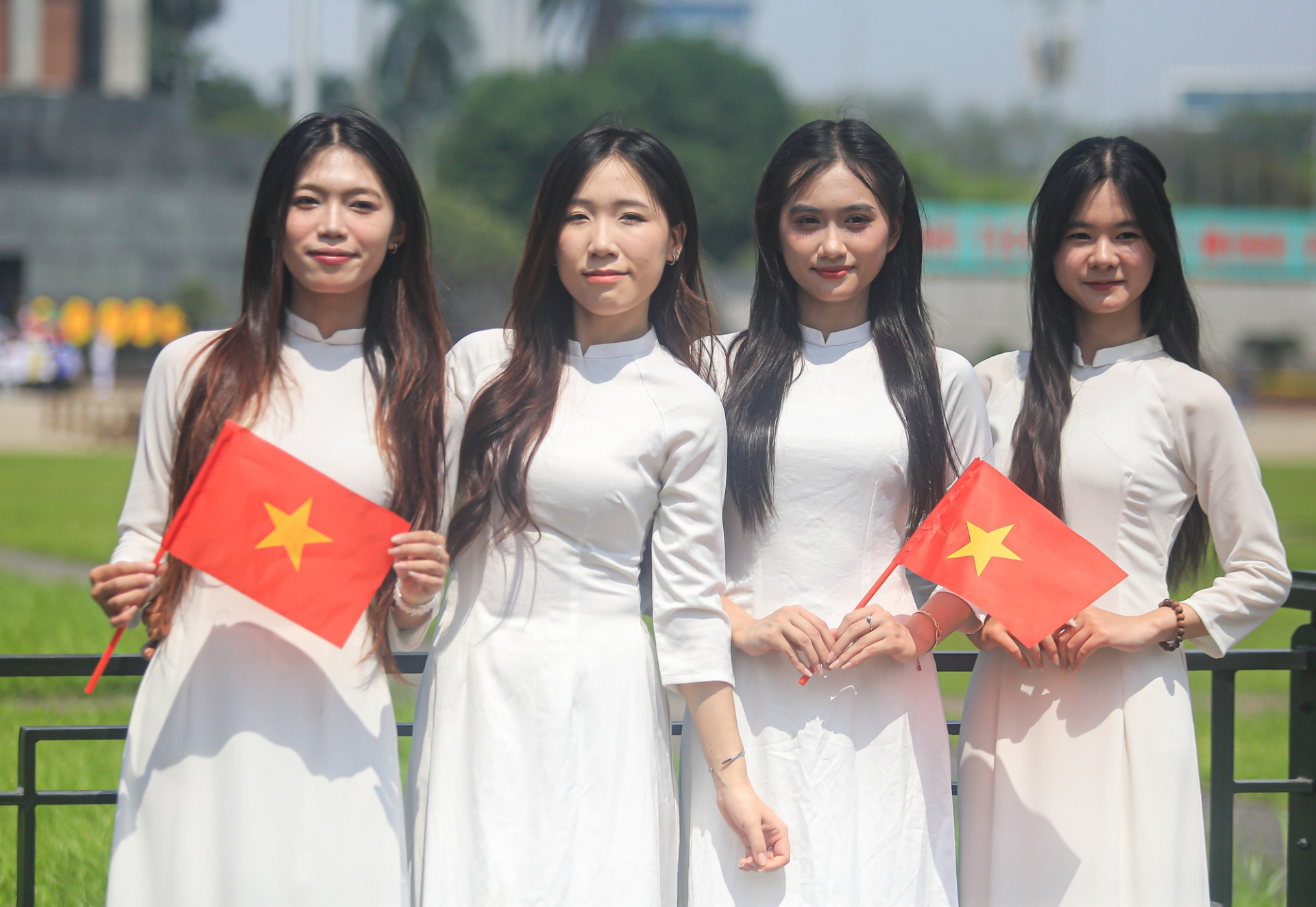 C&ugrave;ng sinh năm 2008 nhưng quyền bầu cử kh&aacute;c nhau! Bạn sắp đi bỏ phiếu, t&ocirc;i chờ th&ecirc;m 5 năm nữa, v&igrave; sao?- Ảnh 2.