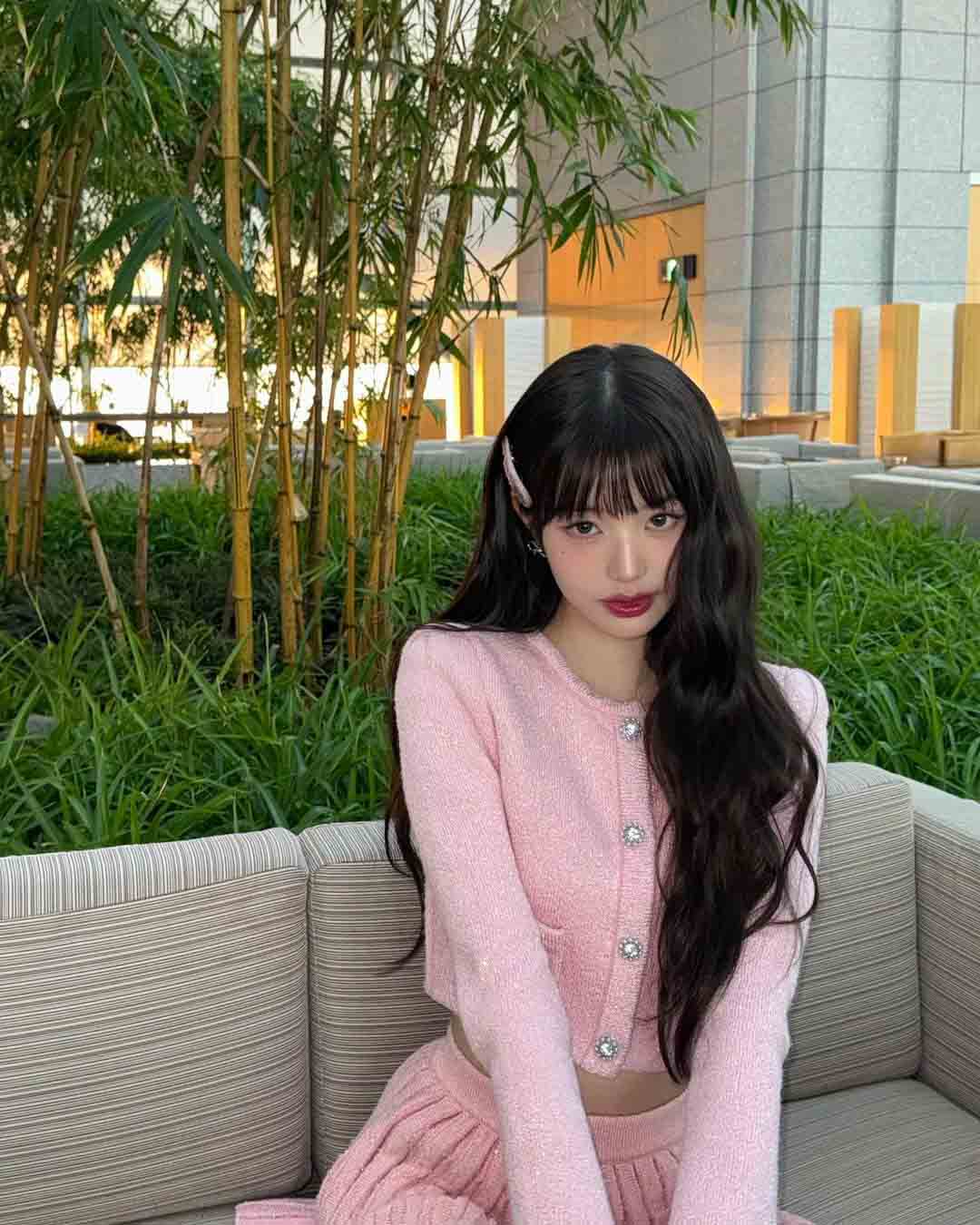 Nhan sắc giả dối của th&agrave;nh vi&ecirc;n nh&oacute;m nữ bị gh&eacute;t nhất Kpop, ai bảo giống &ldquo;c&ocirc;ng ch&uacute;a Kpop&rdquo; vậy?- Ảnh 4.