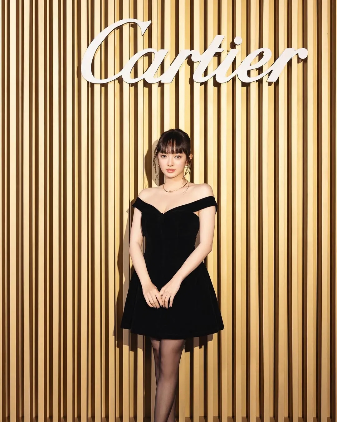 Mỹ nh&acirc;n chỉ cao 1m50 nhưng mặc đẹp kh&ocirc;ng trượt ph&aacute;t n&agrave;o, xuất hiện ở đ&acirc;u th&igrave; nơi đ&oacute; l&agrave; Paris Fashion Week- Ảnh 4.