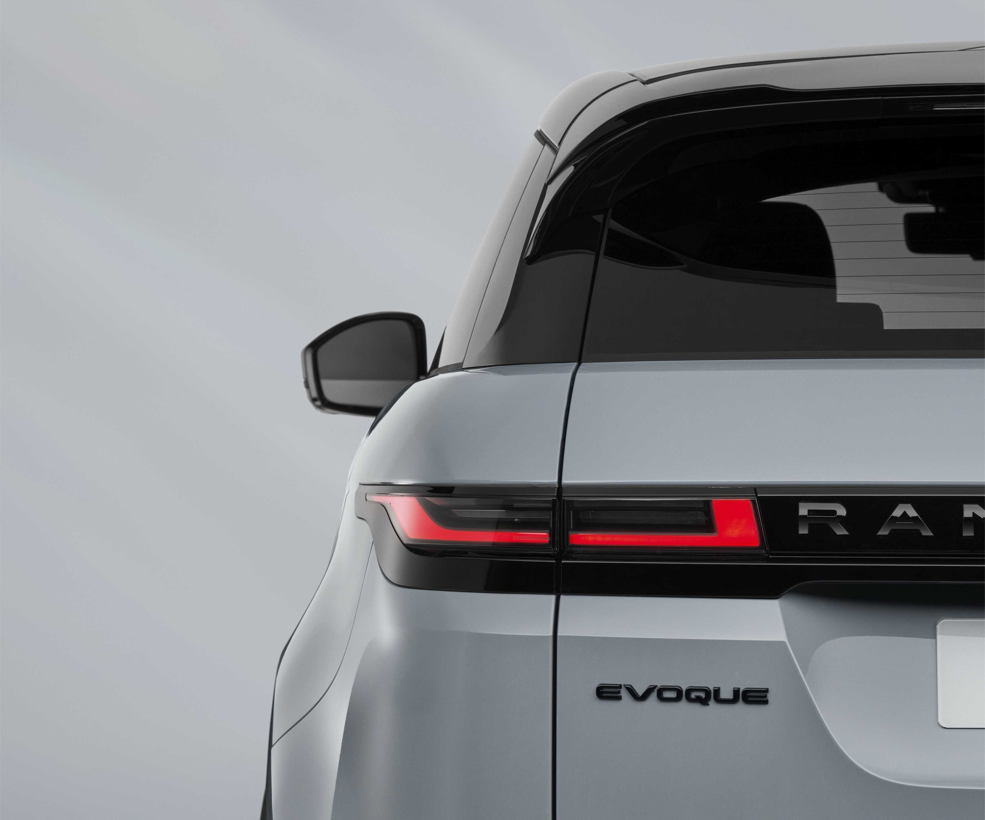 Thương hiệu xe mà mọi gã đàn ông đều mê, Range Rover 2026 ra mắt Việt Nam, giá từ 2,739 tỷ- Ảnh 4. Thương hiệu xe mà mọi gã đàn ông đều mê, Range Rover 2026 ra mắt Việt Nam, giá từ 2,739 tỷ- Ảnh 4.