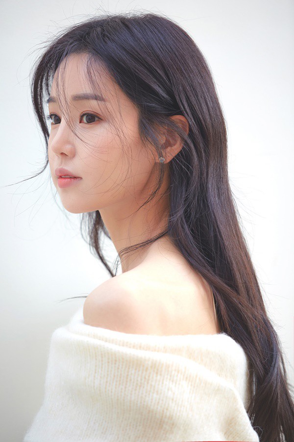 B&uacute;p b&ecirc; đẹp nhất showbiz l&aacute;i xe liều lĩnh g&acirc;y ra vụ va chạm, bất ngờ với c&aacute;ch h&agrave;nh xử sau đ&oacute;- Ảnh 3.