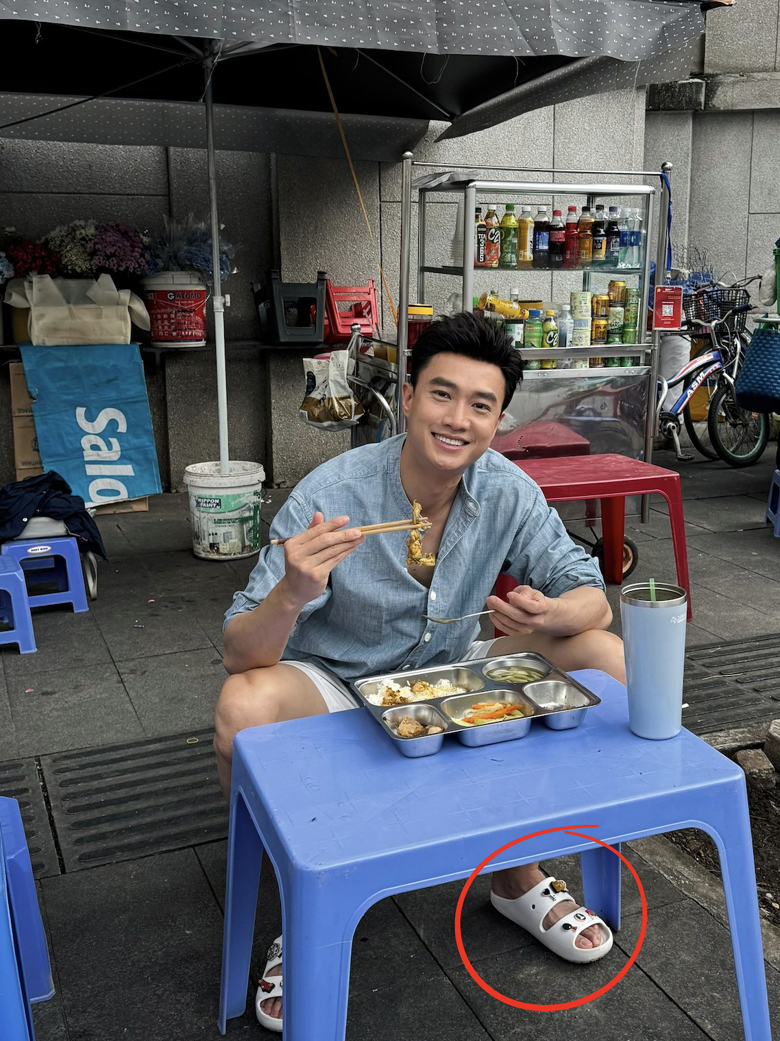 Quốc Trường hiện nguy&ecirc;n h&igrave;nh l&agrave; tổng t&agrave;i th&iacute;ch "của lạ"- Ảnh 3.