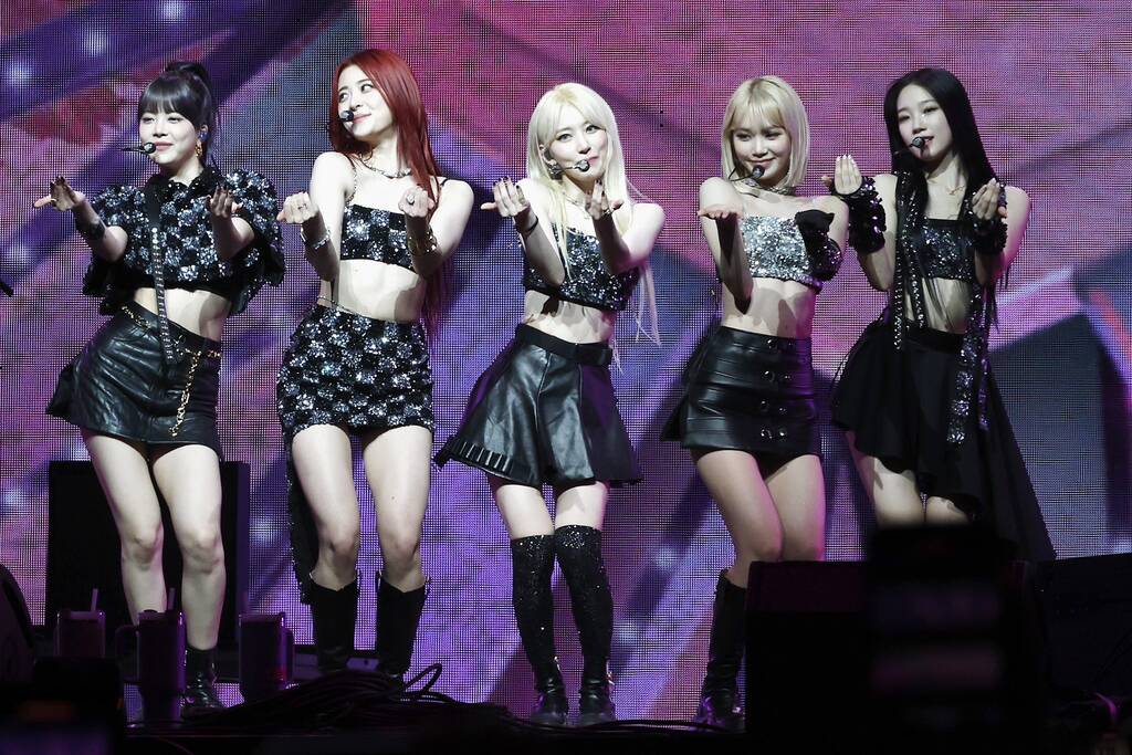 Nhan sắc giả dối của th&agrave;nh vi&ecirc;n nh&oacute;m nữ bị gh&eacute;t nhất Kpop, ai bảo giống &ldquo;c&ocirc;ng ch&uacute;a Kpop&rdquo; vậy?- Ảnh 6.