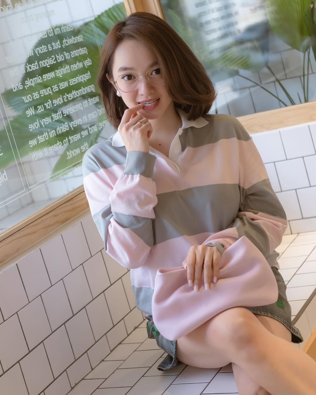 Mỹ nh&acirc;n chỉ cao 1m50 nhưng mặc đẹp kh&ocirc;ng trượt ph&aacute;t n&agrave;o, xuất hiện ở đ&acirc;u th&igrave; nơi đ&oacute; l&agrave; Paris Fashion Week- Ảnh 12.